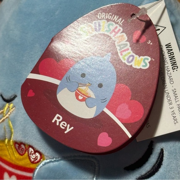 8” Rey the Shark Ramen Squishmallow – Canadian Valentine’s Exclusive - Picture 4 of 4